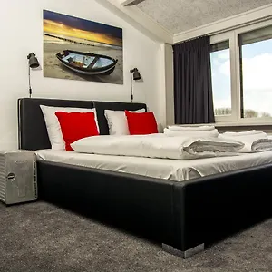 https://de-strandgaper.amsterdamhotelsnl.com